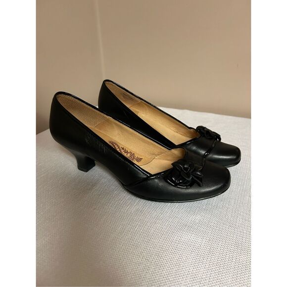 Sofft Kensington Pumps Suede Patent Leather Black Flower Detail 8.5 - Picture 5 of 7